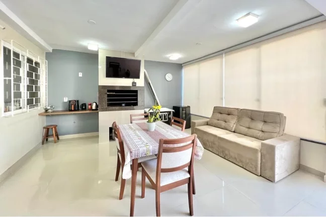 Imagem Casa para venda no bairro Harmonia em Canoas