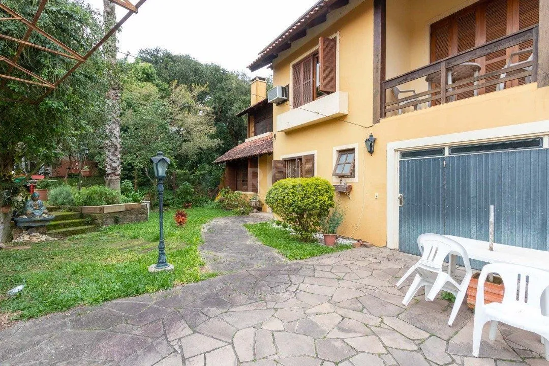 Imagem Casa Condominio para Venda - 386m², 3 dormitórios, sendo 2 suites, 2 vagas - Espirito Santo