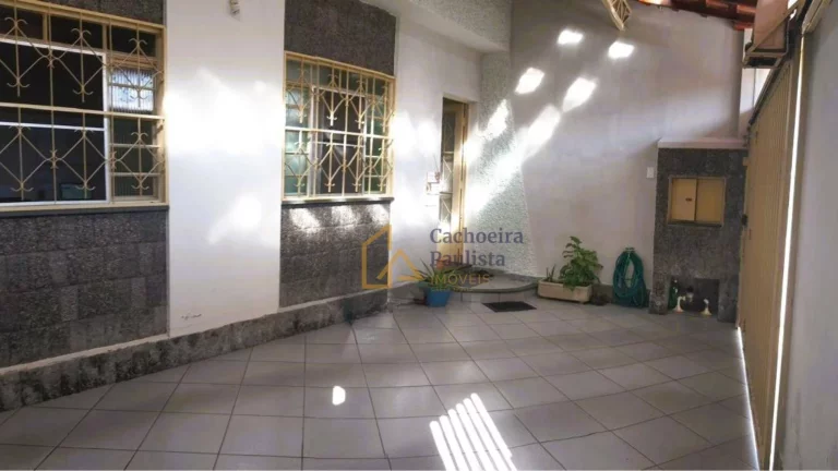 Imagem Casa com 3 dormitórios à venda - Vila Carmem - Cachoeira Paulista/SP