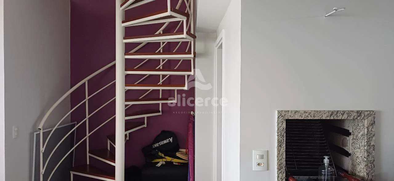 Imagem Cobertura Duplex em Barreiros com Vista Deslumbrante - Preço Reduzido por Tempo Limitado!