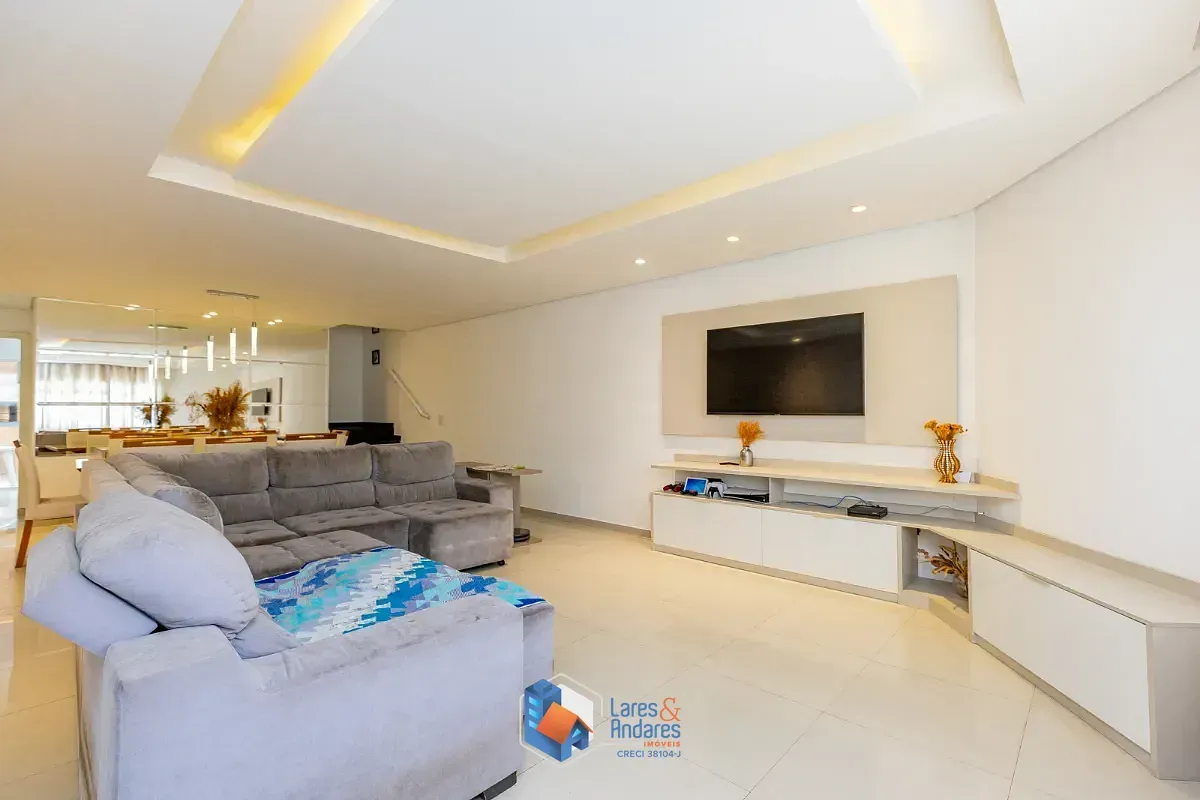 Imagem Casa para venda em Vila Gumercindo com 3 quartos, sendo 3 suítes, 165m²