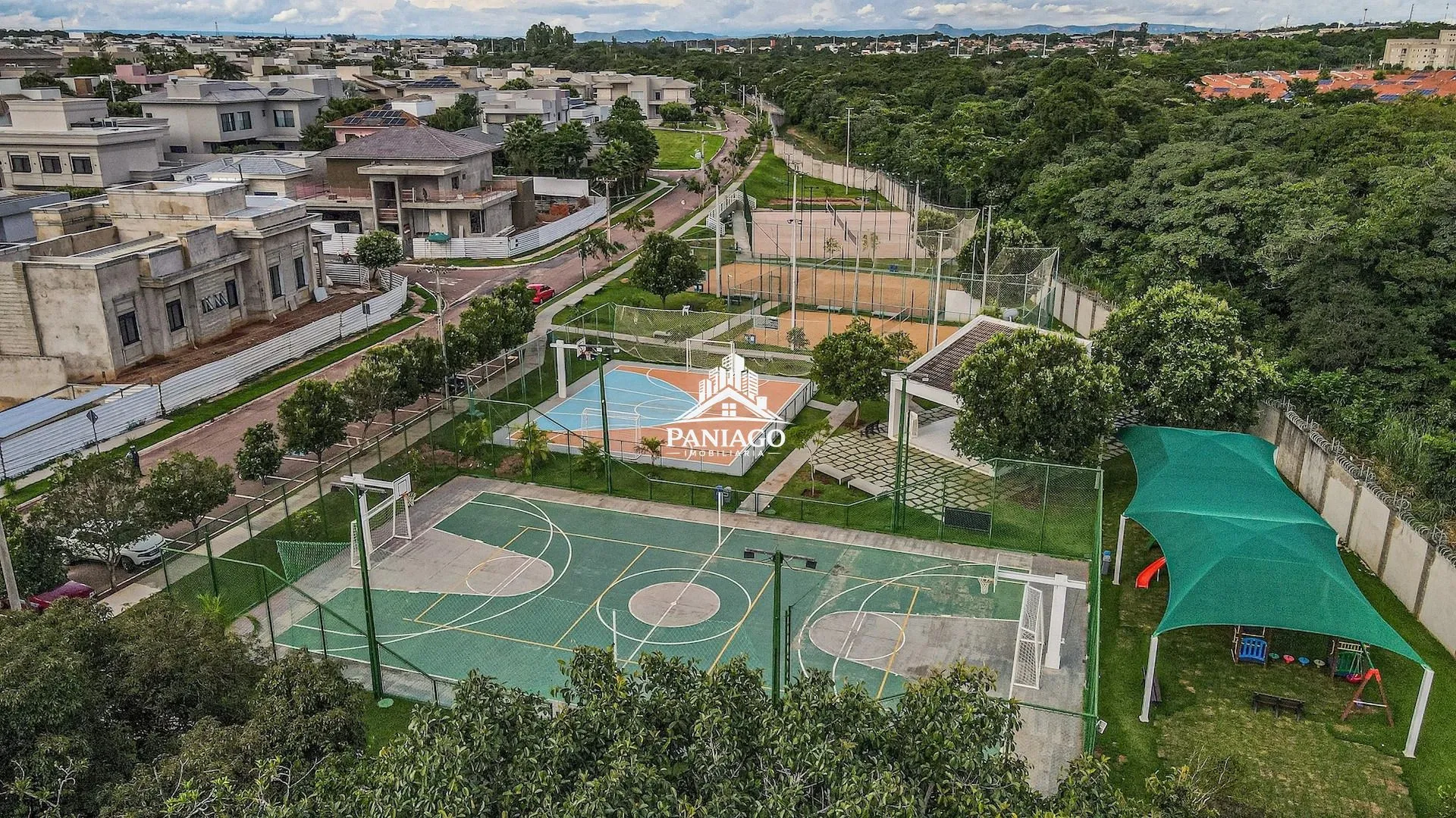 Imagem Lote de Esquina à Venda no Condomínio Florais dos Lagos em Cuiabá/MT