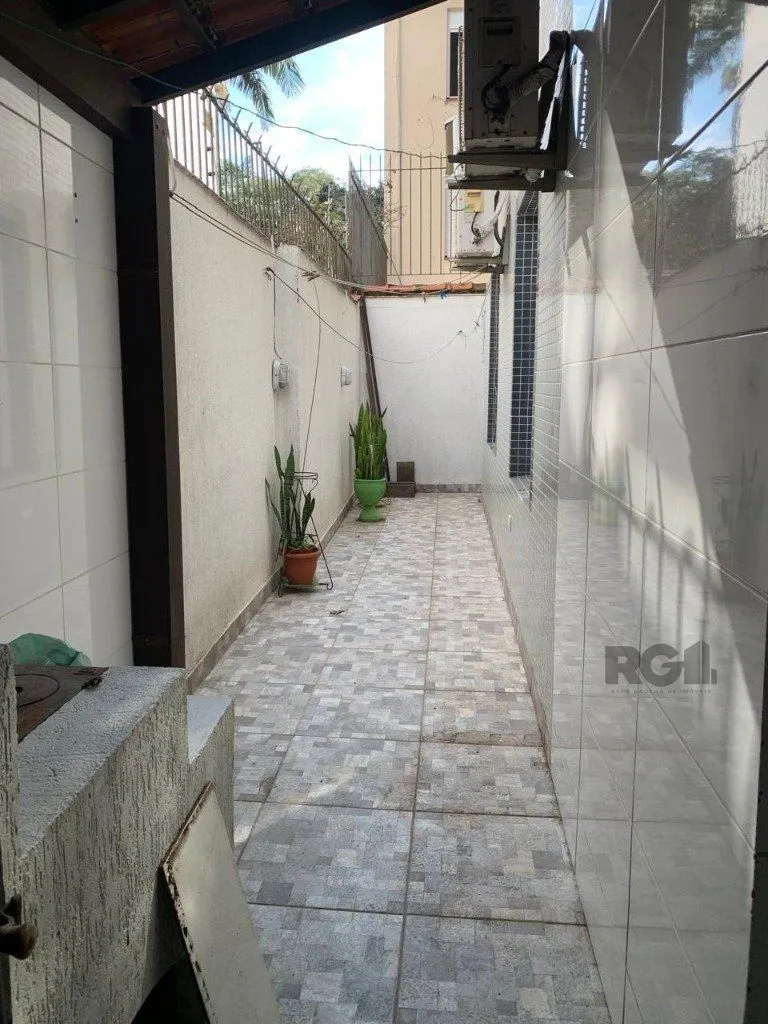 Imagem Vende-se belíssimo apartamento 3 suítes, de frente, próximo ao Parcão, reformado e com pátio - 194m² - Auxiliadora