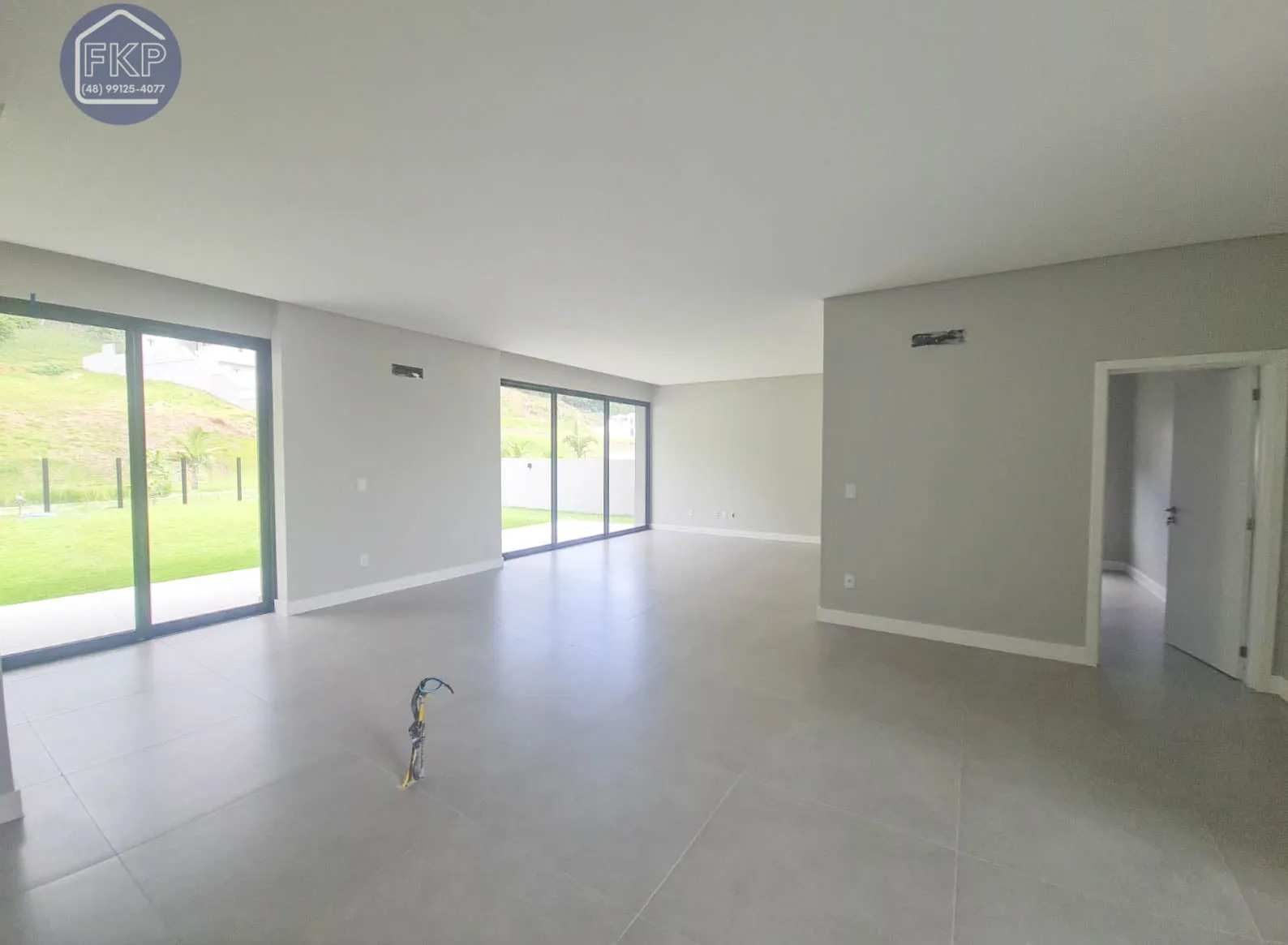 Imagem Casa Alto Padrão 4 suítes!
