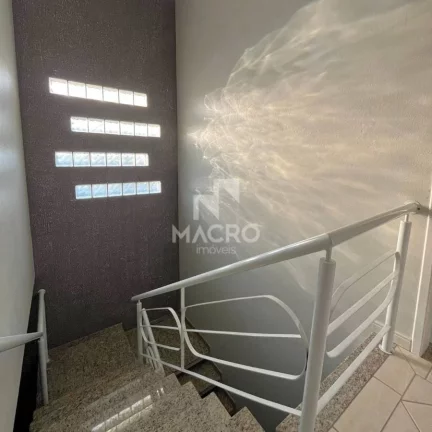 Imagem Sobrado com Piscina | Jaraguá Esquerdo | 3 quartos (1 suíte) | 170m²