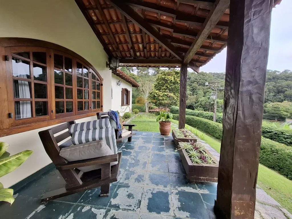 Imagem Casa em Condomínio para Venda em Teresópolis / RJ no bairro Albuquerque