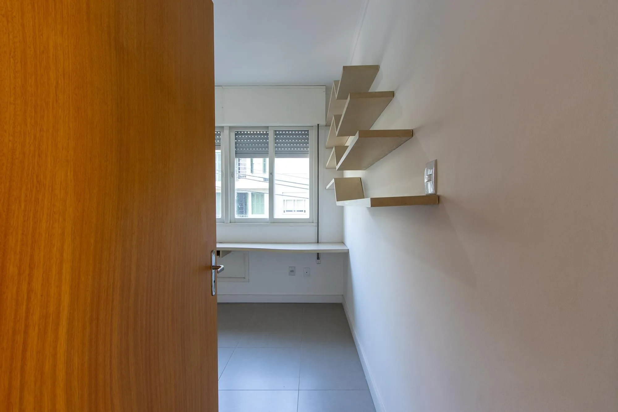 Imagem Apartamento à venda no bairro Moinhos de Vento, em Porto Alegre - RS. Com área privativa de 100.73m².
