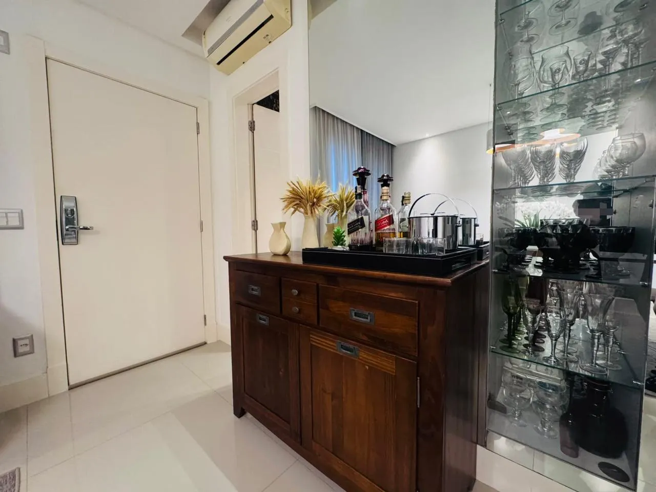 Imagem Apartamento com vista para o mar à venda com 137m2 por R$ 3.000.000,00