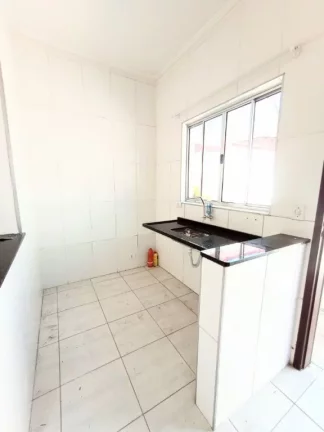 Imagem Oportunidade única! Casa com 2 quartos, totalmente reformada, em bairro nobre, perto de tudo que você precisa. Não perca essa chance! á venda na Imobiliaria Consulte Imoveis.