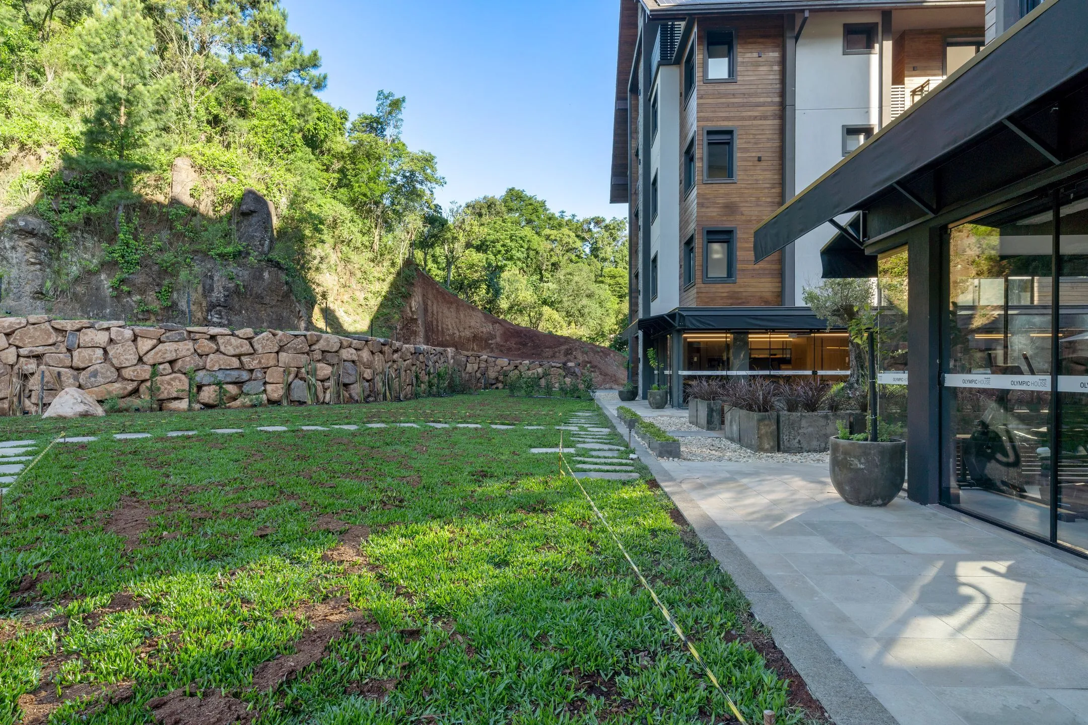Imagem Apartamento à venda em Gramado, Varzea Grande, com 2 quartos, 61.68m2