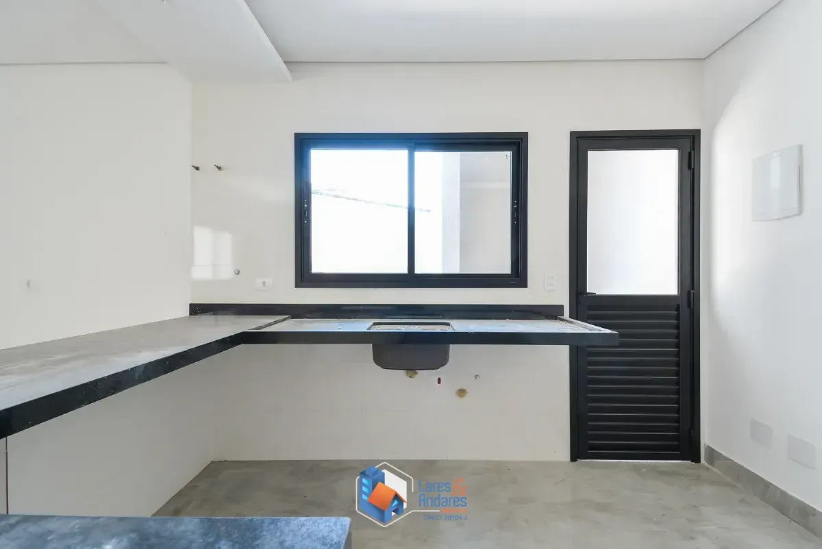 Imagem Sobrado para venda em Vila Gumercindo com 3 quartos, sendo 1 suíte, 180m²