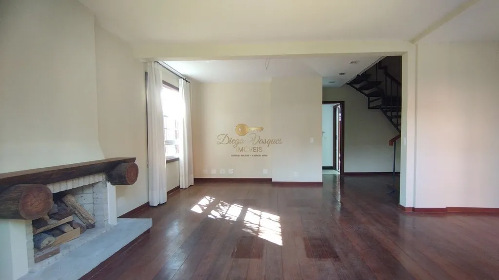 Imagem Casa em Condomínio para Venda em Teresópolis / RJ no bairro Iucas