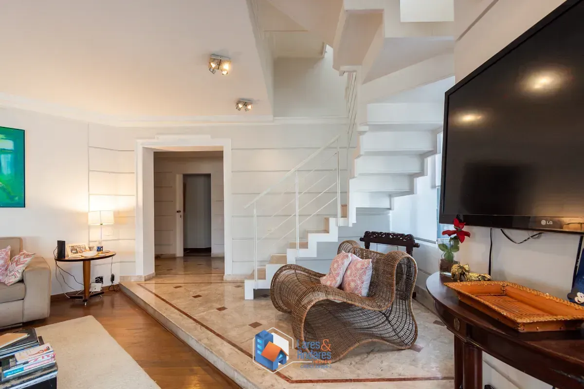 Imagem Cobertura para venda em Moema com 4 quartos, sendo 2 suítes, 455m²
