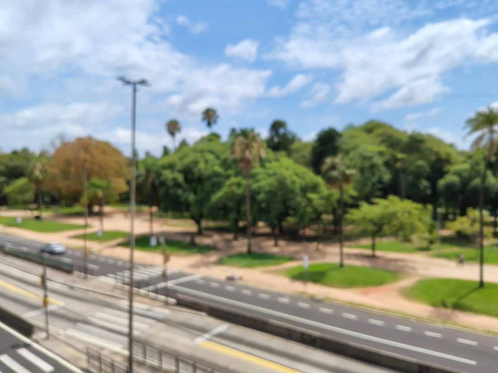 Imagem Lindo 2Dormitórios Dependência de Empregada Desocupado Sacada com Churrasqueira Privativa