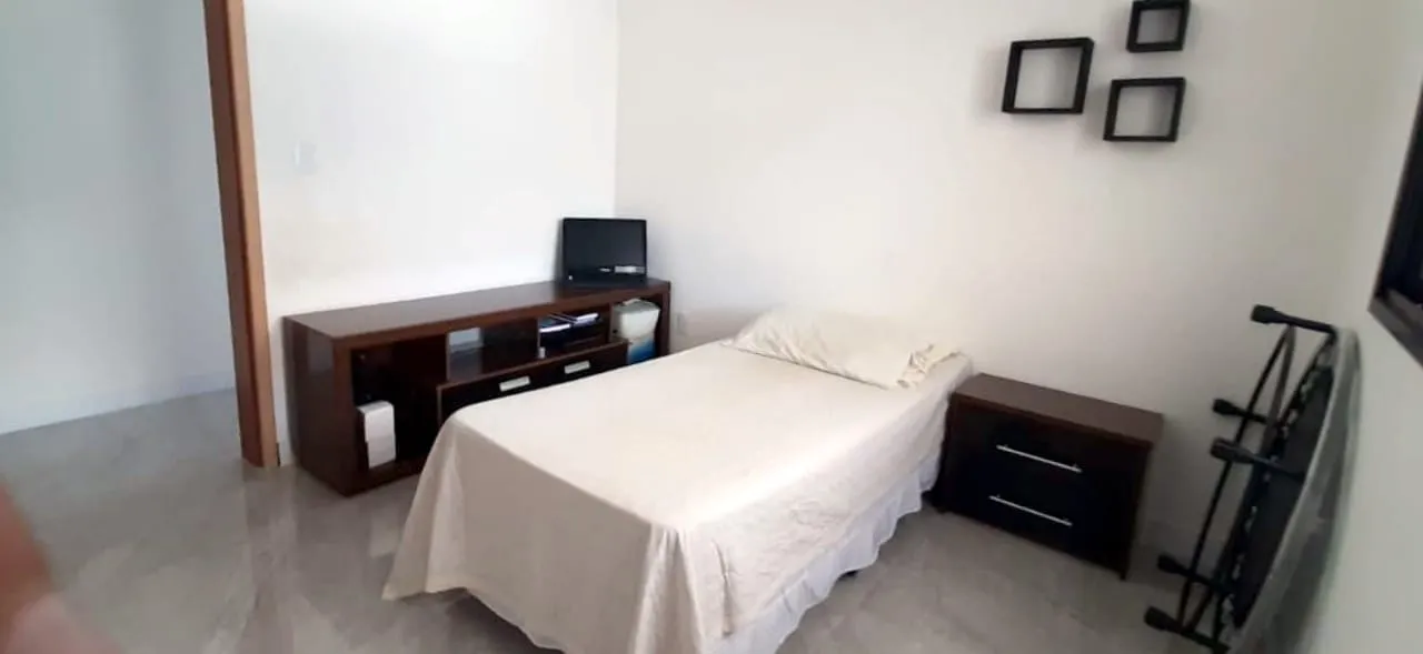 Imagem Casa à venda 3 Quartos, 3 Suites, 4 Vagas, 489M², Village Mantiqueira, Guaratinguetá - SP