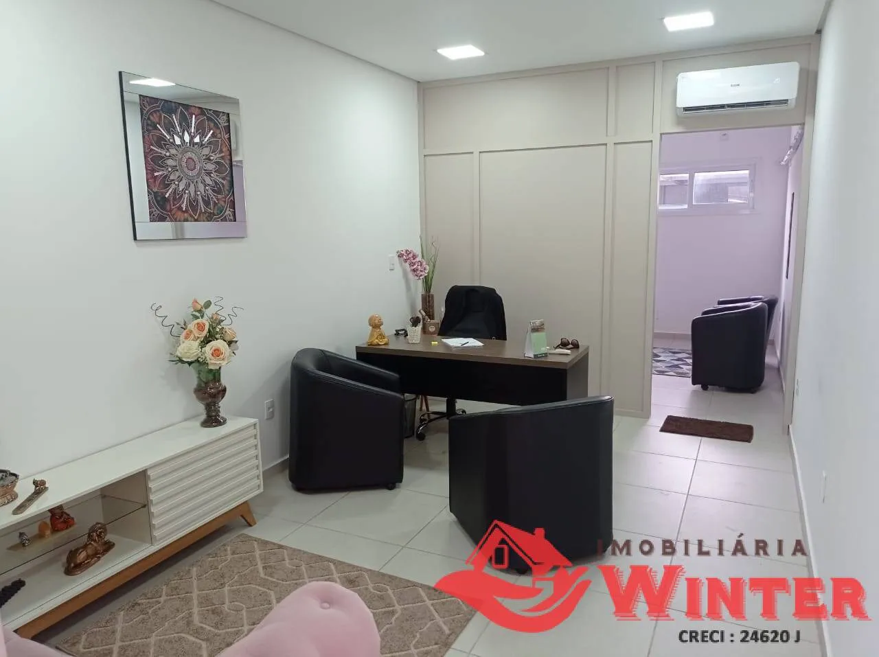 Imagem Sala comercial térrea com no Centro de Vale Real