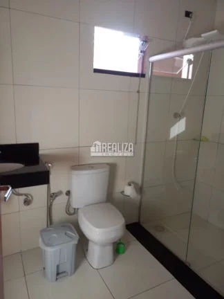 Imagem Casa à venda em Uberaba - 2 dormitórios e 4 vagas cobertas
