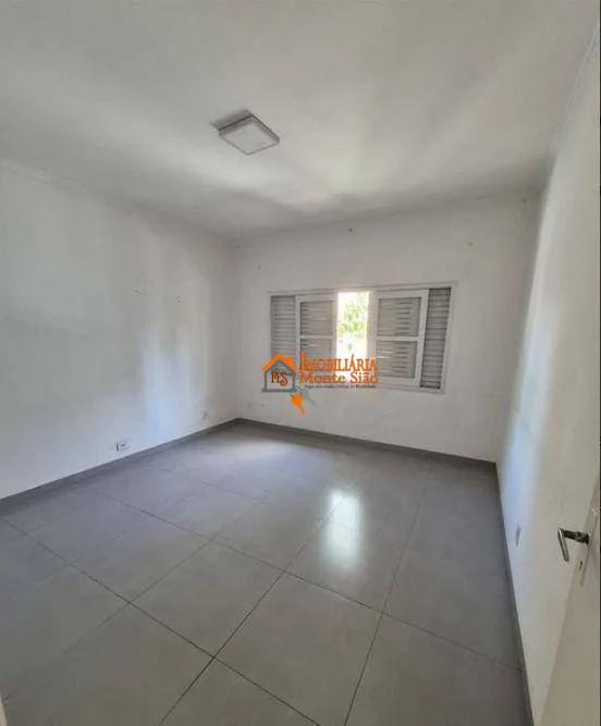 Imagem Sobrado com 4 dormitórios à venda, 300 m² por R$ 780.000,00 - Vila Sorocabana - Guarulhos/SP