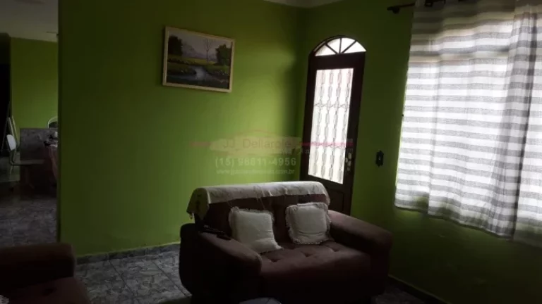 Imagem Casa com 3 dormitórios, 2 banheiros