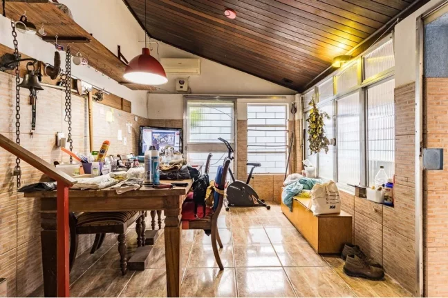 Imagem Casa para venda no bairro Partenon em Porto Alegre