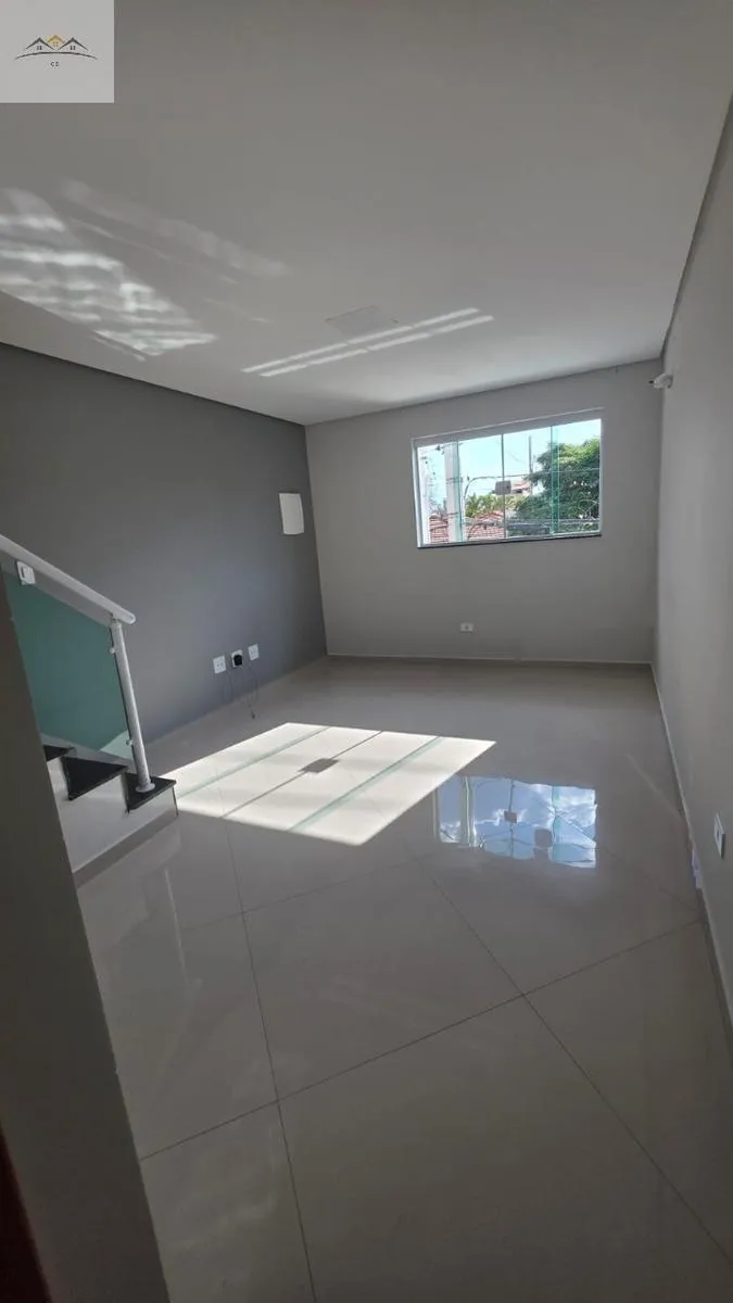 Imagem Sobrado 2 dorm. 1 suíte, 3 vagas no Bairro Campestre, Santo André