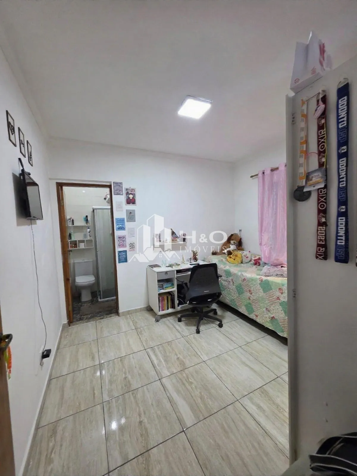 Imagem Sobrado com 3 Dormitórios, 2 Suítes e 2 Vagas à Venda em Artur Alvim
