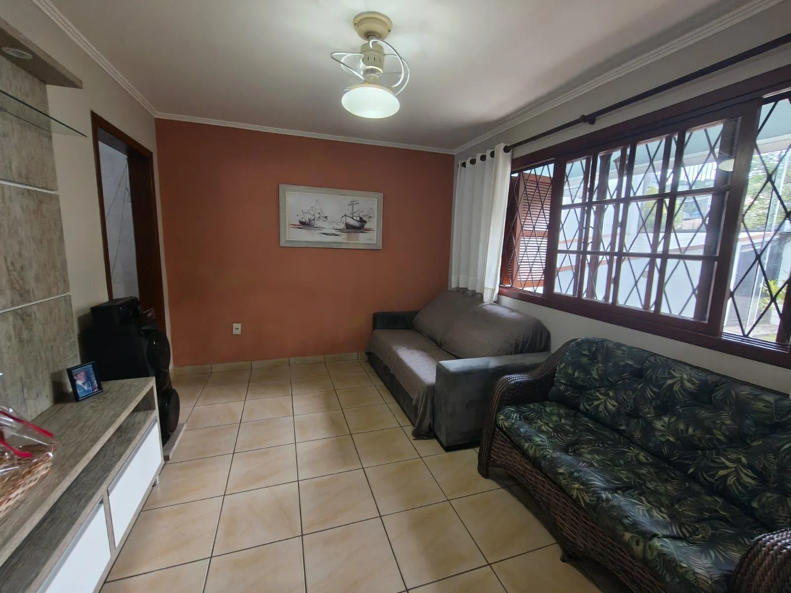 Imagem Casa a Venda Av Juca Batista - Porto Alegre/RS