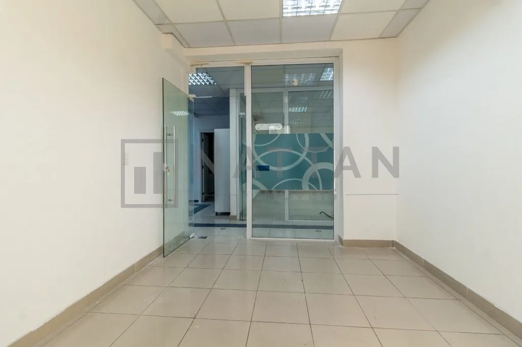 Imagem Imóvel comercial à venda no Carrão, com 1.332 m² e 23 salas envidraçadas