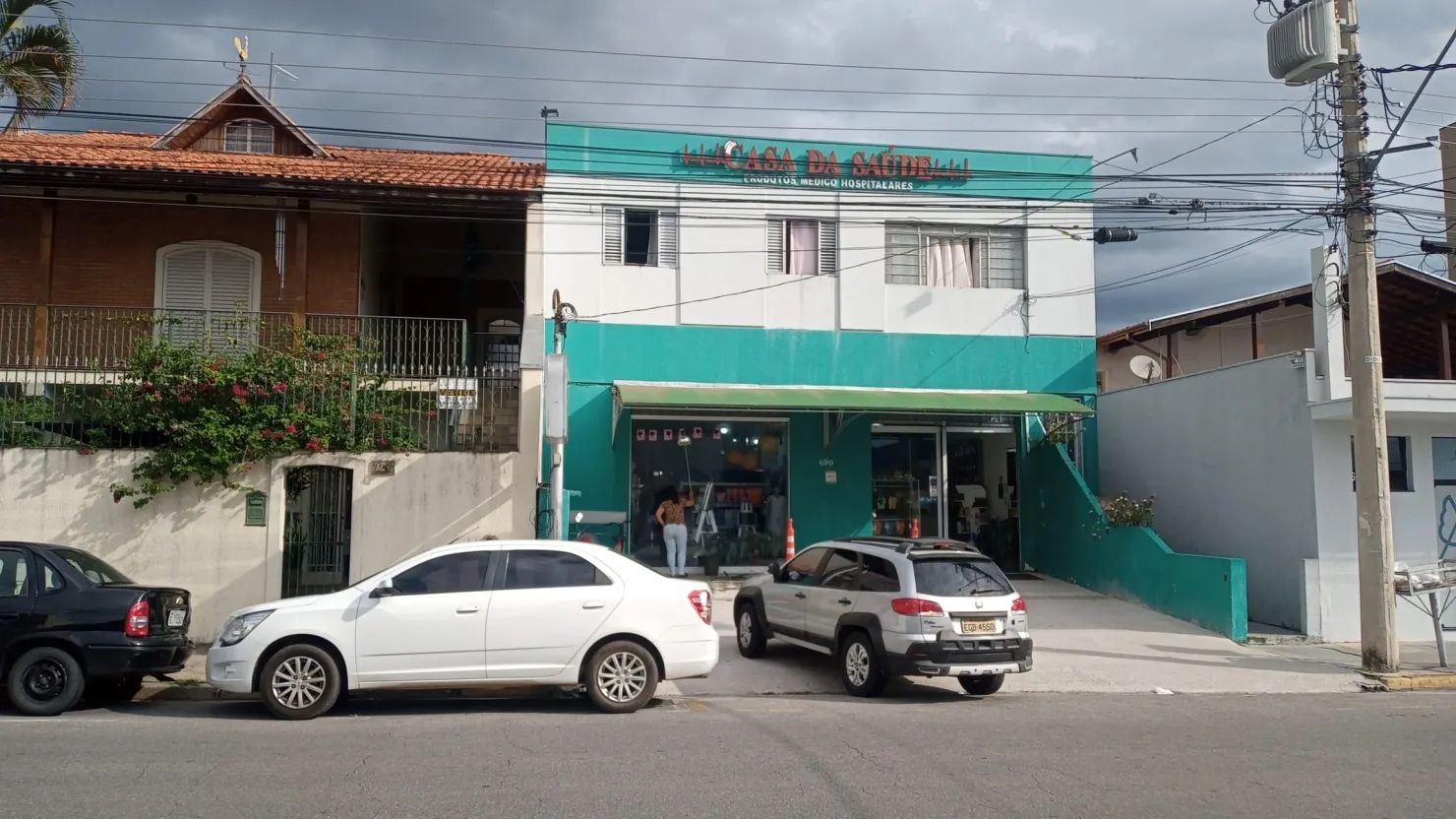 Imagem Casa à venda 3 Quartos, 1 Suite, 2 Vagas, 305M², Vila Bourghese, Pindamonhangaba - SP