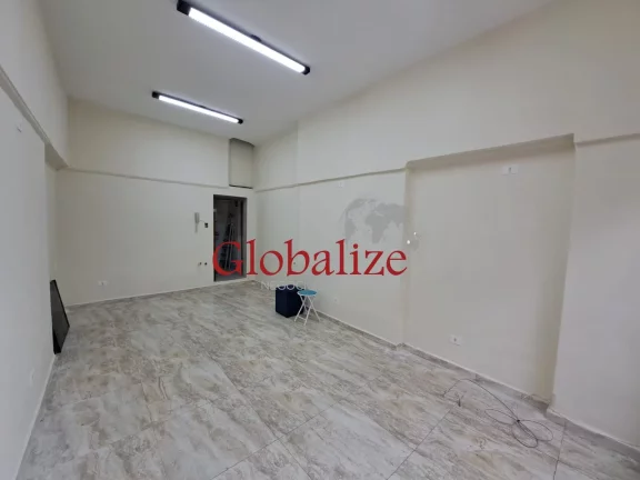 Imagem loja para locação com 25m², quadra da praia, pacote R$3.800,00 no Boqueirão em Santos