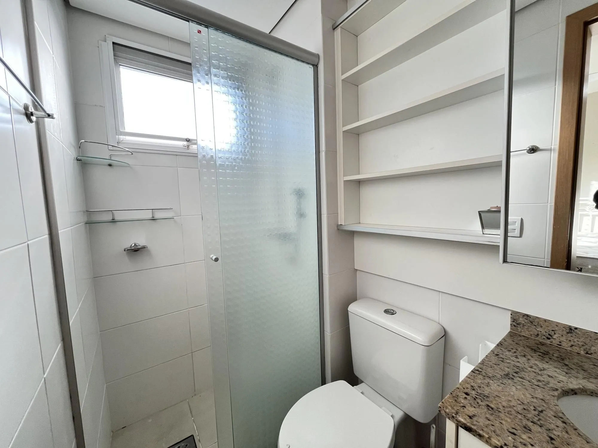 Imagem Apartamento de 3 quartos, semi mobiliado, suíte e 1 vaga de garagem