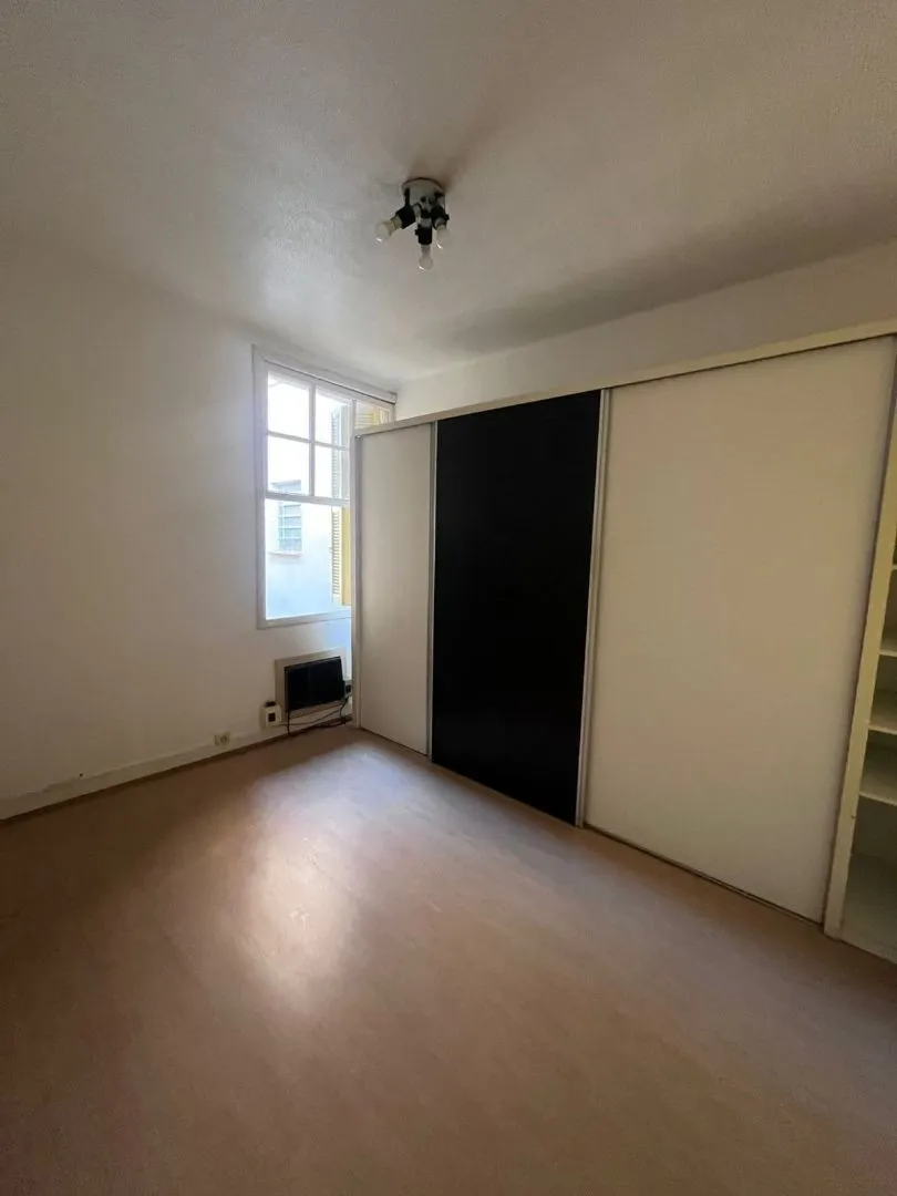 Imagem Apartamento a venda Bairro Floresta / 3 Dorm.