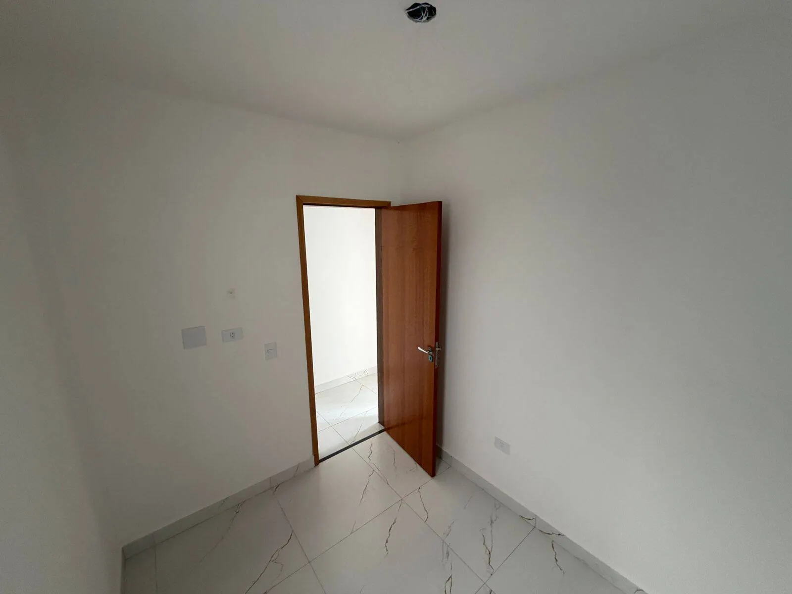 Imagem Apartamento com 2 quartos ao lado da Estação Vila Tolstói