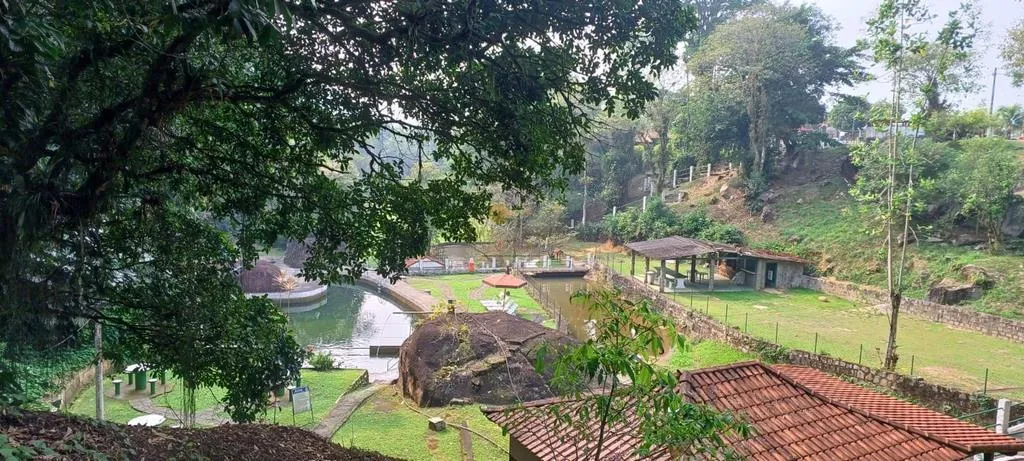 Imagem Casa em Condomínio para Venda em Guapimirim / RJ no bairro Limoeiro