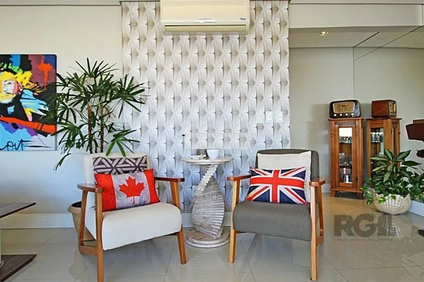 Imagem EXCELENTE OPORTUNIDADE! 120m2, 2 VAGAS, ANDAR ALTÍSSIMO COM VISTA PARA AEROPORTO! Apartamento 3 dormitórios (sendo 1 suíte)