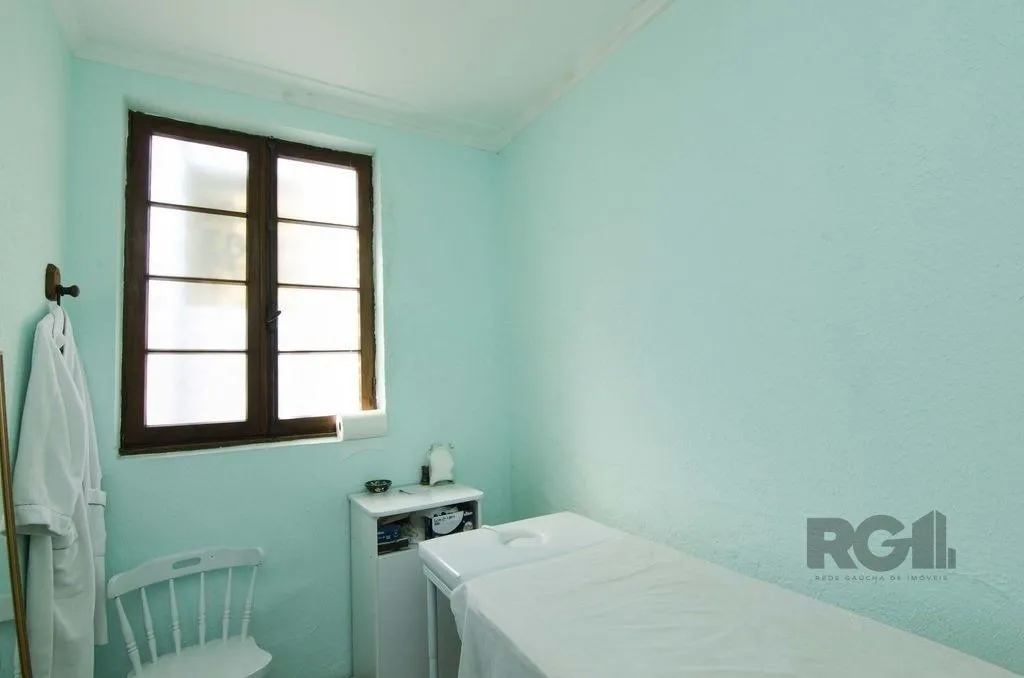 Imagem Excelente casa de 116m² com 2 dormitórios no bairro Cidade Baixa.