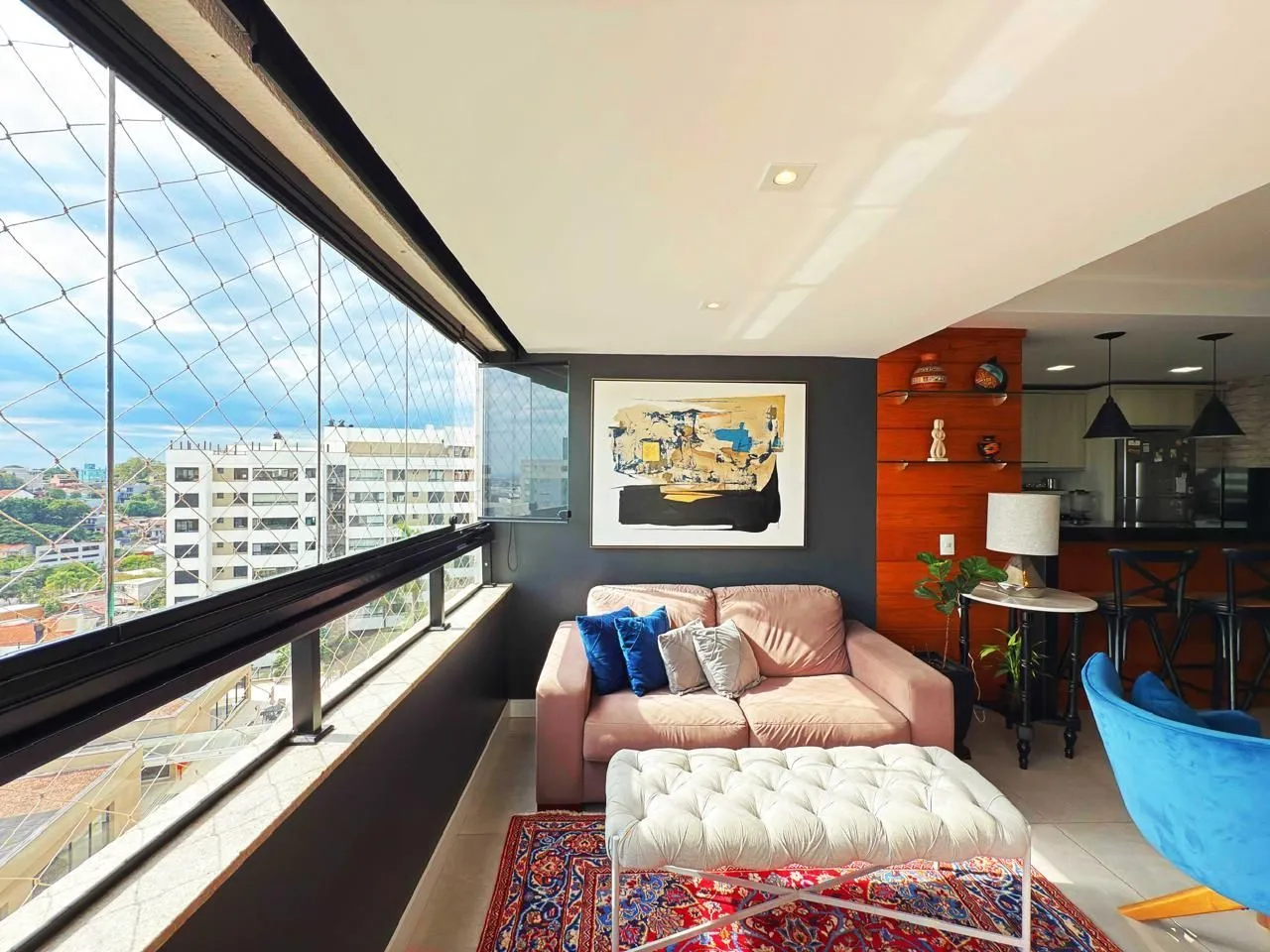 Imagem Apartamento de 3 suítes com 3 vagas, 136 m2 próximo ao Shopping Iguatemi.