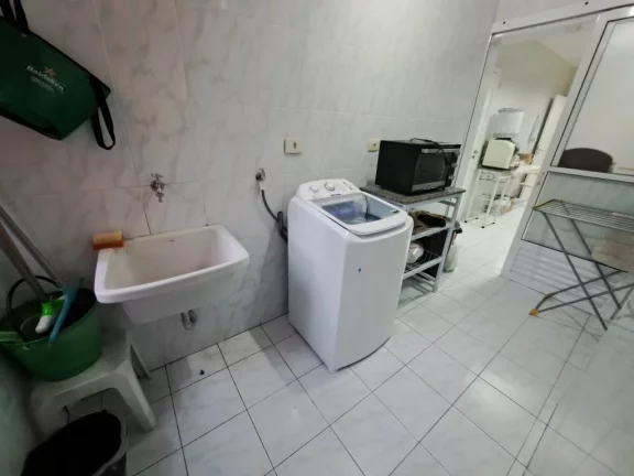 Imagem PITANGUEIRAS - LOCAL NOBRE , MARAVILHOSA ÁREA DE LAZER , 02 VAGAS DE GARAGEM NO PRÉDIO.