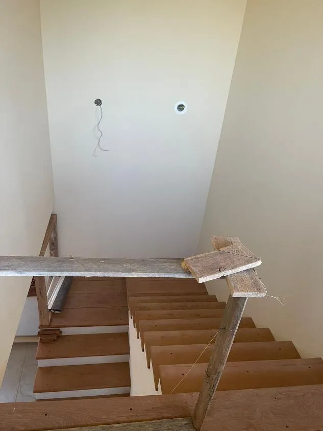 Imagem Vendo uma excelente casa em Crucilândia/MG ( valor 500.000,00 )