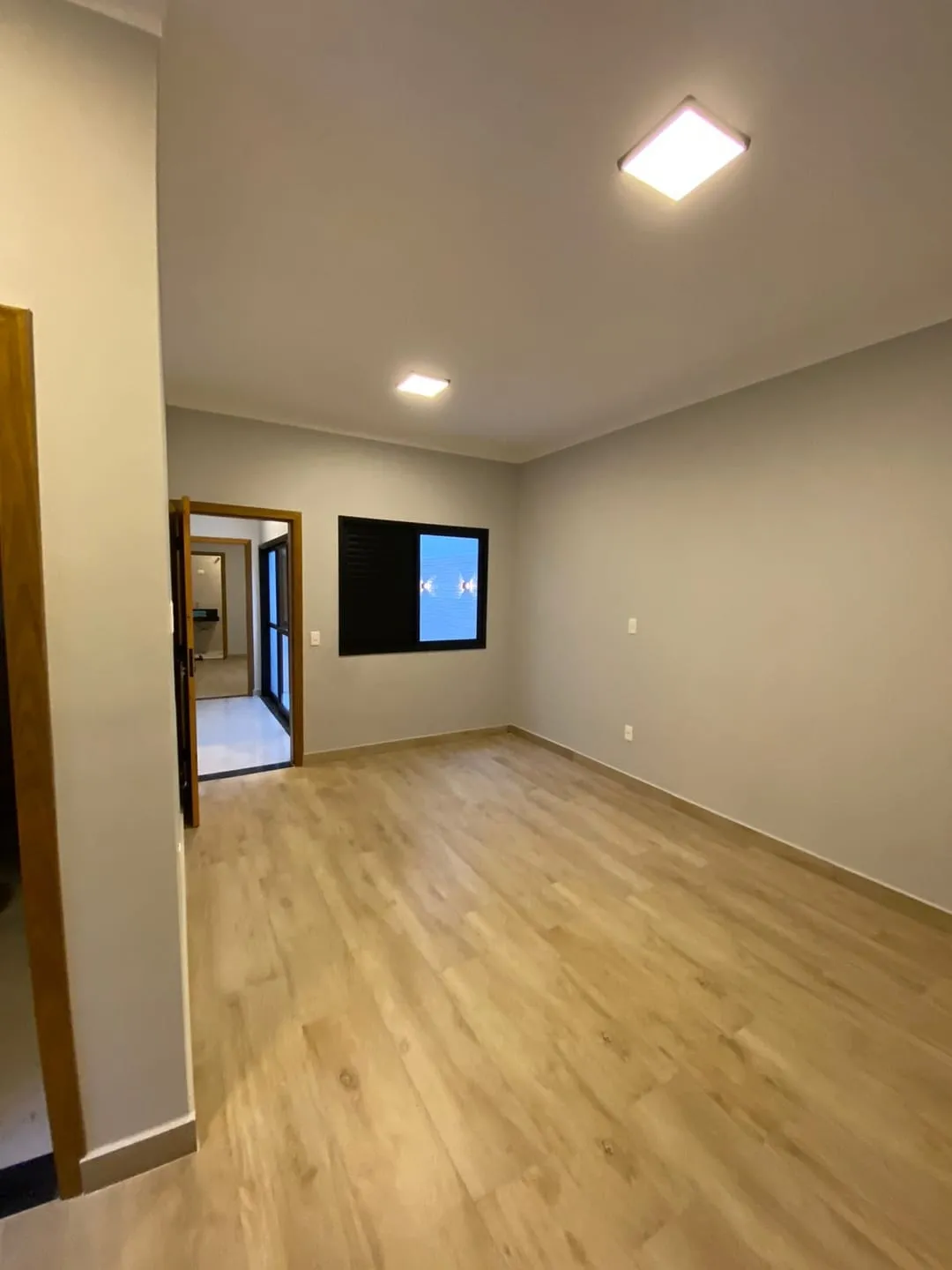 Imagem Casa à venda 2 Quartos, 2 Suites, 4 Vagas, 120M², Vila Prado, Pindamonhangaba - SP | Condomínio Vila Romana