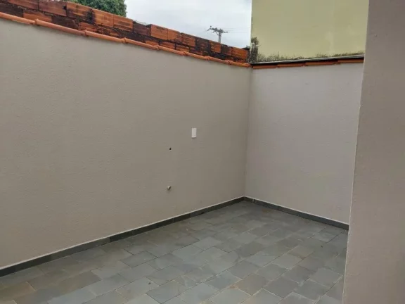 Imagem CASA TÈRREA À VENDA EM UM EXCELENTE BAIRRO