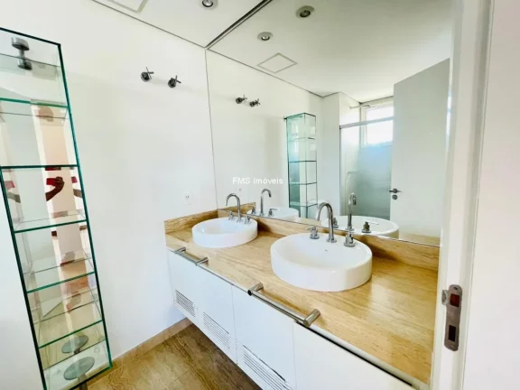 Imagem Apartamento com 3 suítes e 4 vagas no Sumaré de São Paulo-SP