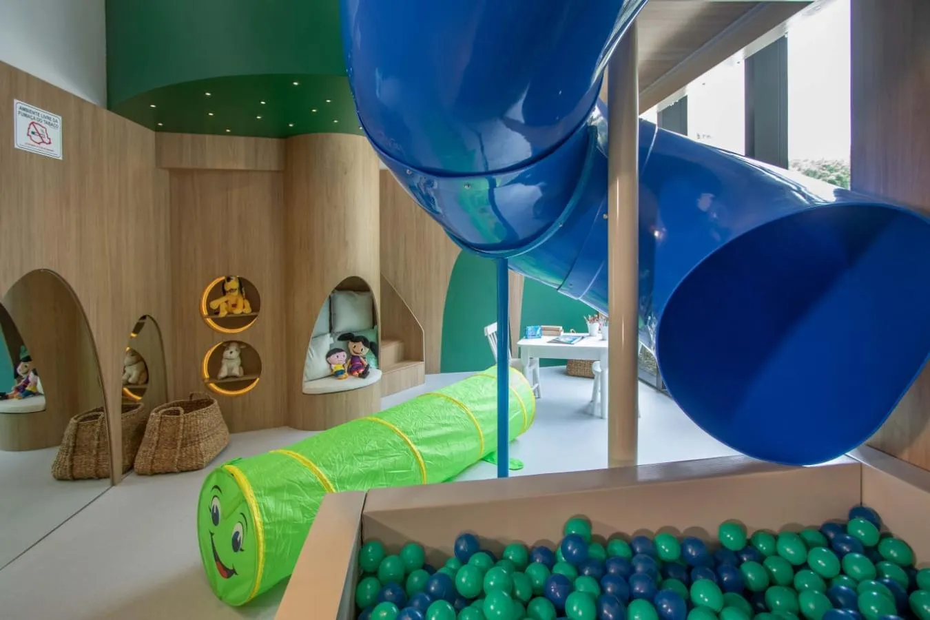 Imagem Apartamento no Ecoville garden suspenso. 4 suítes. Novo