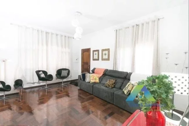 Foto do imóvel Casa à venda com 205m², 3 quartos e 2 vagas