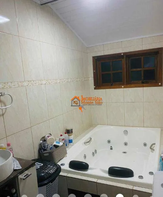 Imagem Chácara com 3 dormitórios para alugar, 1500 m² por R$ 23.315,00/mês - Água Azul - Guarulhos/SP