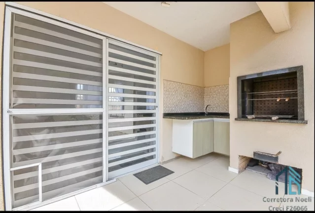 Imagem Casa a venda, 04 quartos c/suíte, 06 vagas, no São Lourenço em Curitiba PR