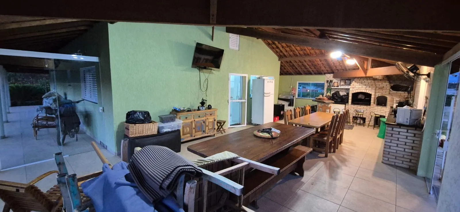 Imagem Casa Térrea com Piscina e Área Gourmet no Condomínio Village da Serra - 210m², 3 Dormitórios, 800m² de Terreno