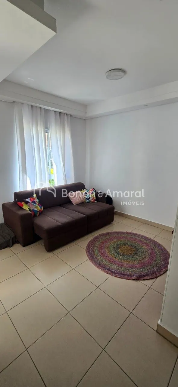 Imagem Charmoso Sobrado em Condomínio com Energia Solar e Ambiente de Vila