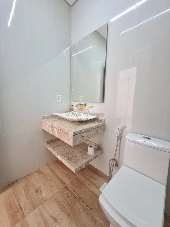 Imagem Casa em Condomínio para Venda em Teresópolis / RJ no bairro Iucas