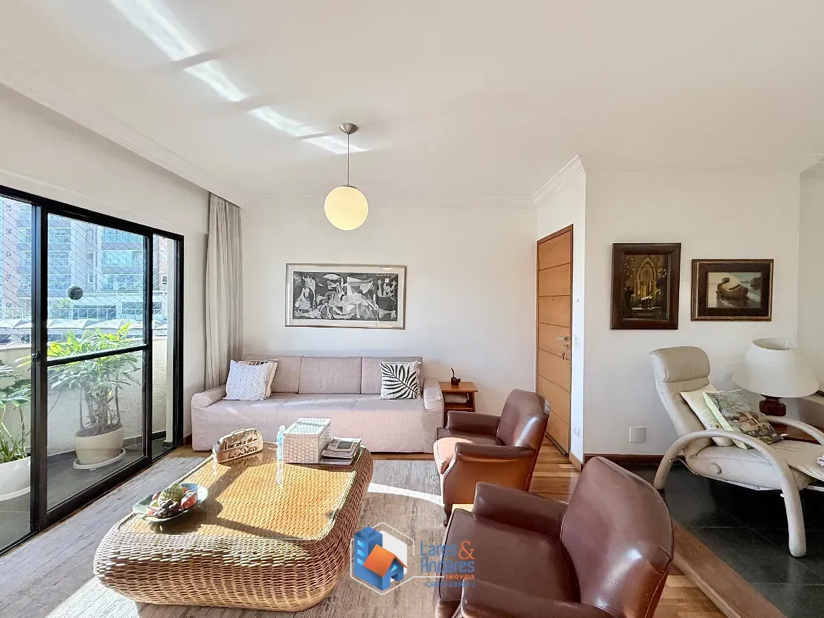 Imagem Apartamento para venda em Jardim das Acácias com 4 quartos, sendo 1 suíte, 130m²